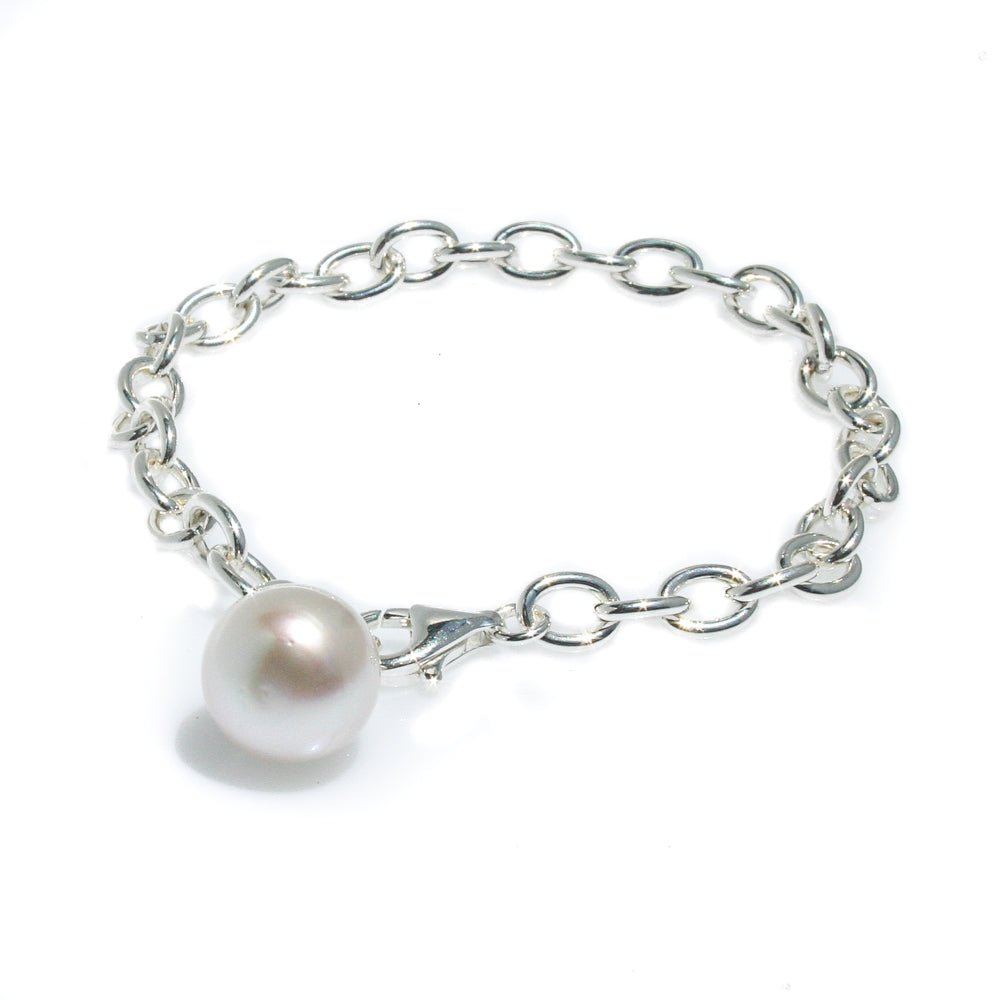 “Australian South Sea pearl bracelet inspired by Broome pearling heritage designed in Western Australia”
